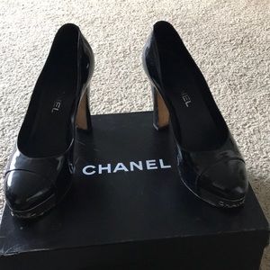 Chanel pump